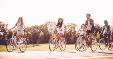 Ruta en bici y otras actividades para jóvenes