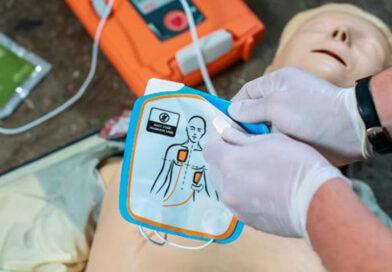 Curso gratuito sobre uso de desfibriladores