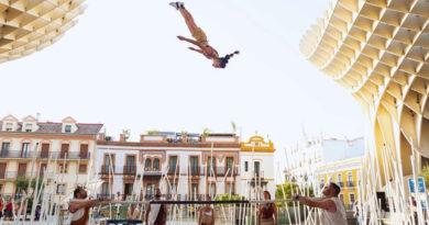 Gran espectáculo acrobático «Fins al Cel»